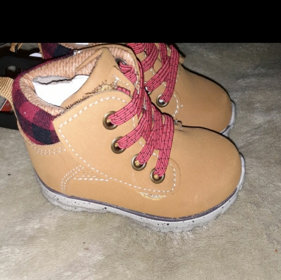 Wonder Nation boots - Picture 2 of 4